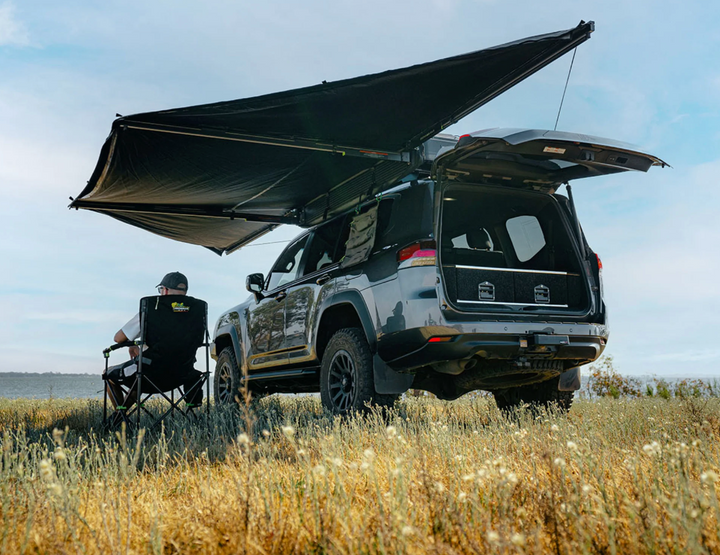 Ironman 4x4 DeltaWing 180° Awning