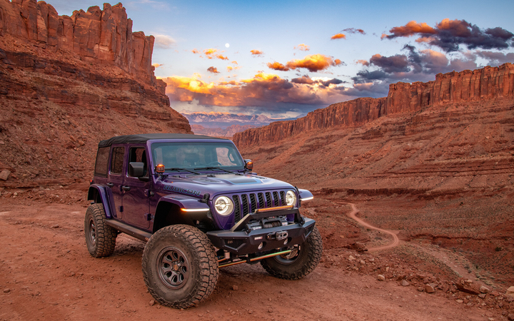 TACTIK 9" Gen 2 LED Headlights with DRL Halo and Plug & Play Wiring Harness for 18-25 Jeep Wrangler JL & Gladiator JT