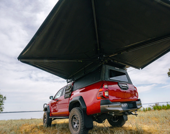 Ironman 4x4 DeltaWing 270° Awning