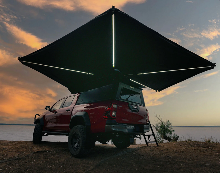 Ironman 4x4 DeltaWing 270° Awning