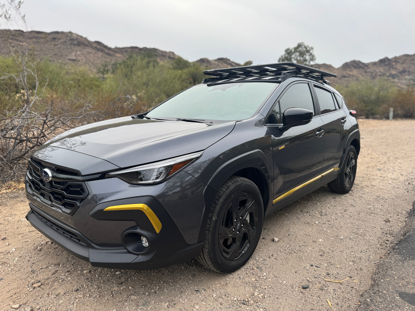 Rhino Rack Pioneer 6 Platform Roof Rack (60" x 49")with RX 100 Low Profile Legs