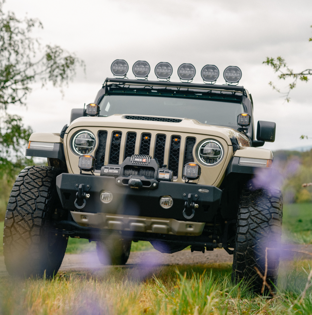 Quadratec Stealth Light Bar for JL & JK Jeep Models
