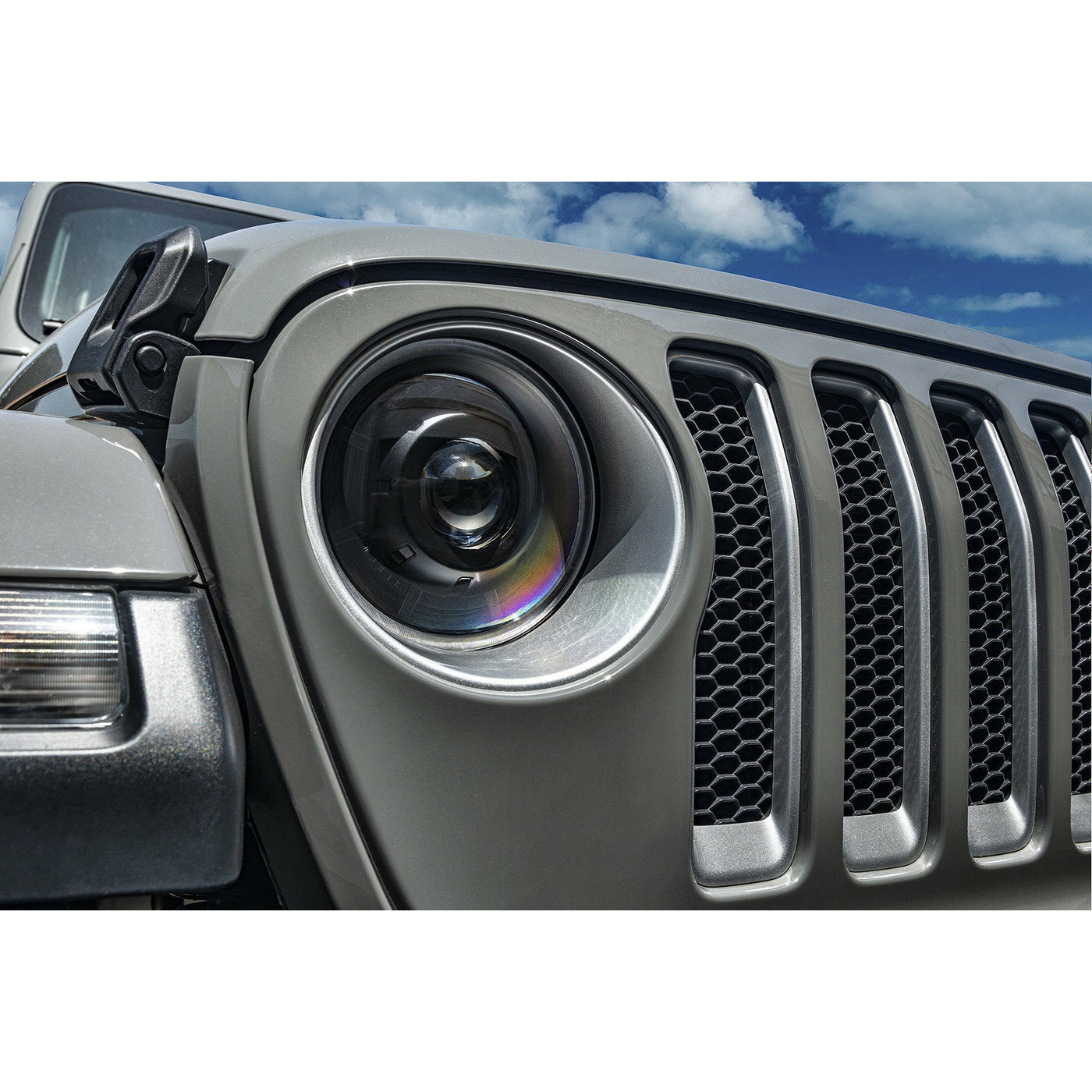 Oracle Lighting Oculus 9" Bi-LED Projector Headlights with White Halo Ring & Matte Black Bezel for 18-22 Jeep Wrangler JL & JT